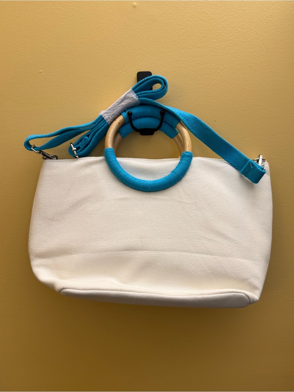Sol and Mer White Canvas Tote. Turquoise Handles & handcrafted beaded Crabs NWT - Picture 2 of 7